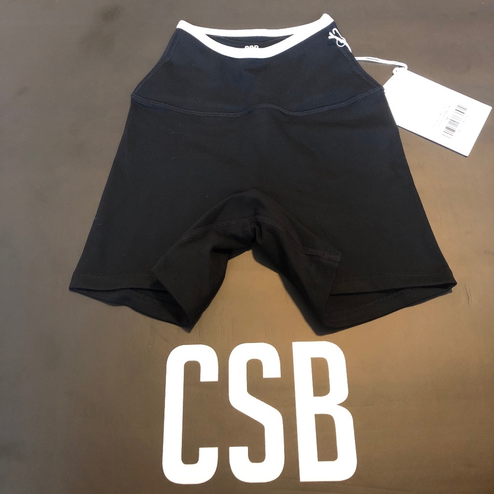 CROP SHOP BOUTIQUE SERENITY DIP TWO TONE SHORTS 4"